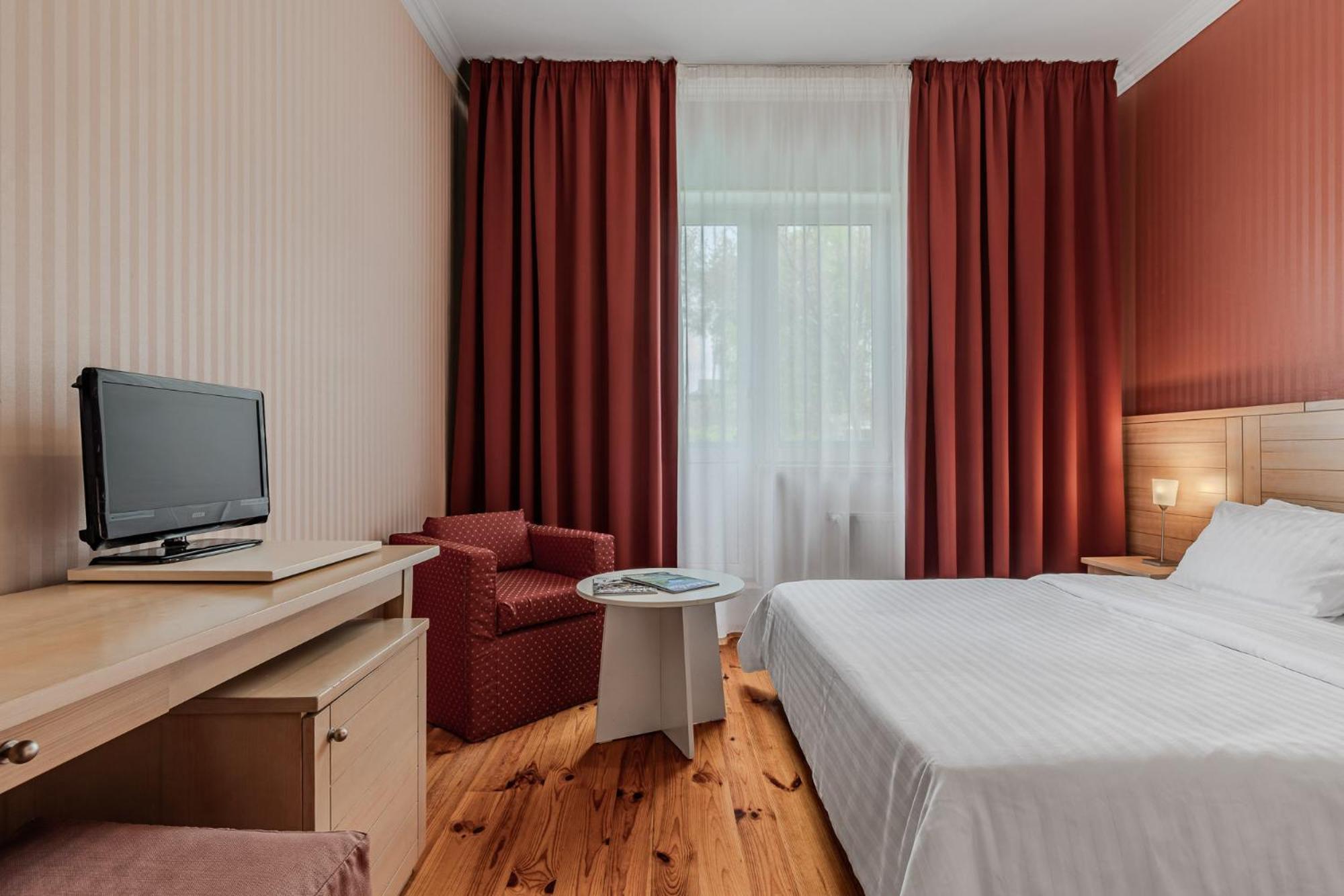 Seasons Spa Boutique Hotel Kozyn Esterno foto