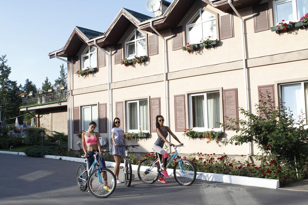 Seasons Spa Boutique Hotel Kozyn Esterno foto