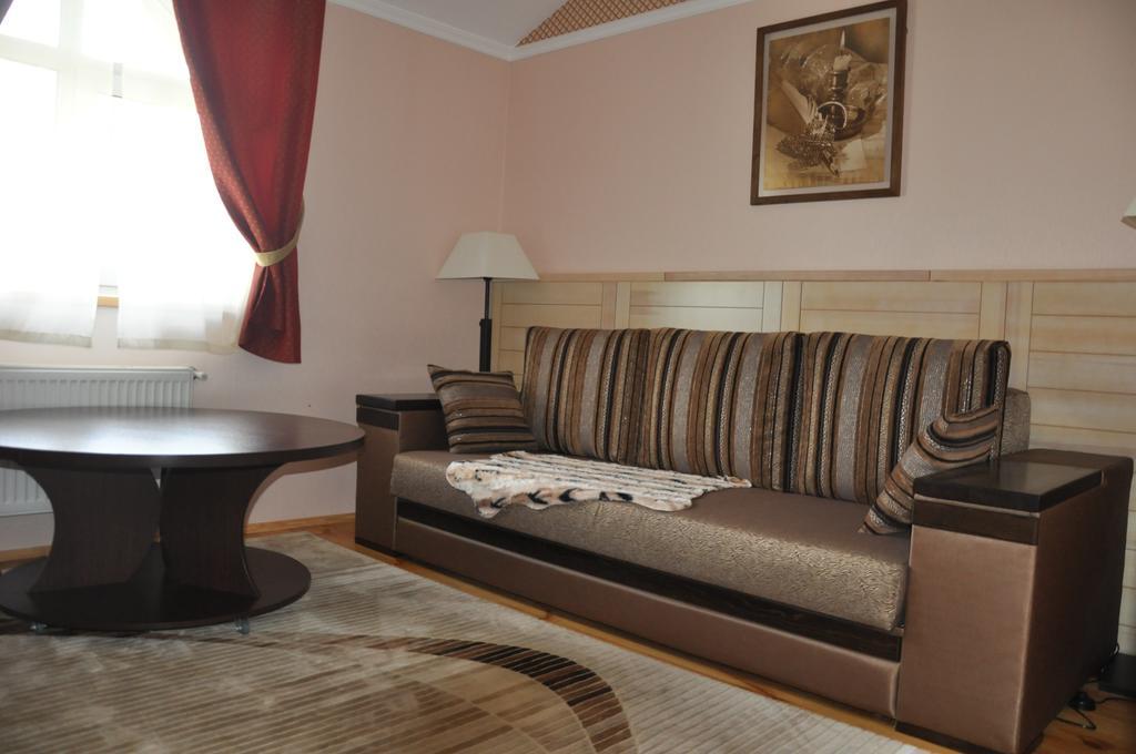Seasons Spa Boutique Hotel Kozyn Esterno foto