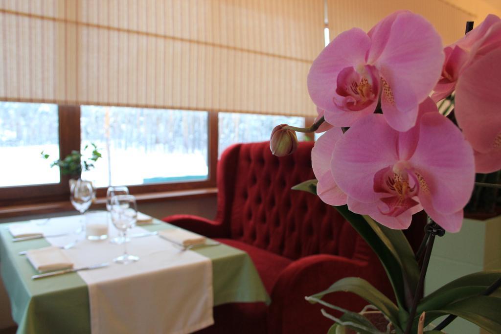 Seasons Spa Boutique Hotel Kozyn Esterno foto