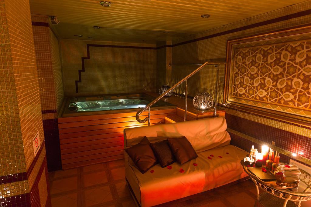 Seasons Spa Boutique Hotel Kozyn Esterno foto